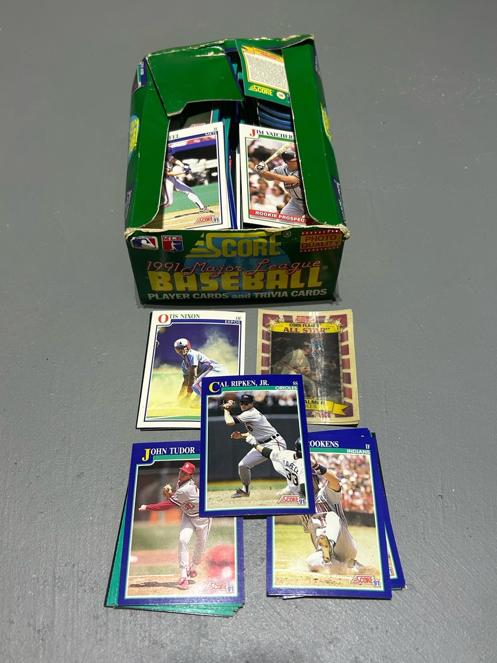 Score 1991 Major League Baseball Cards (Over 600 Cards)